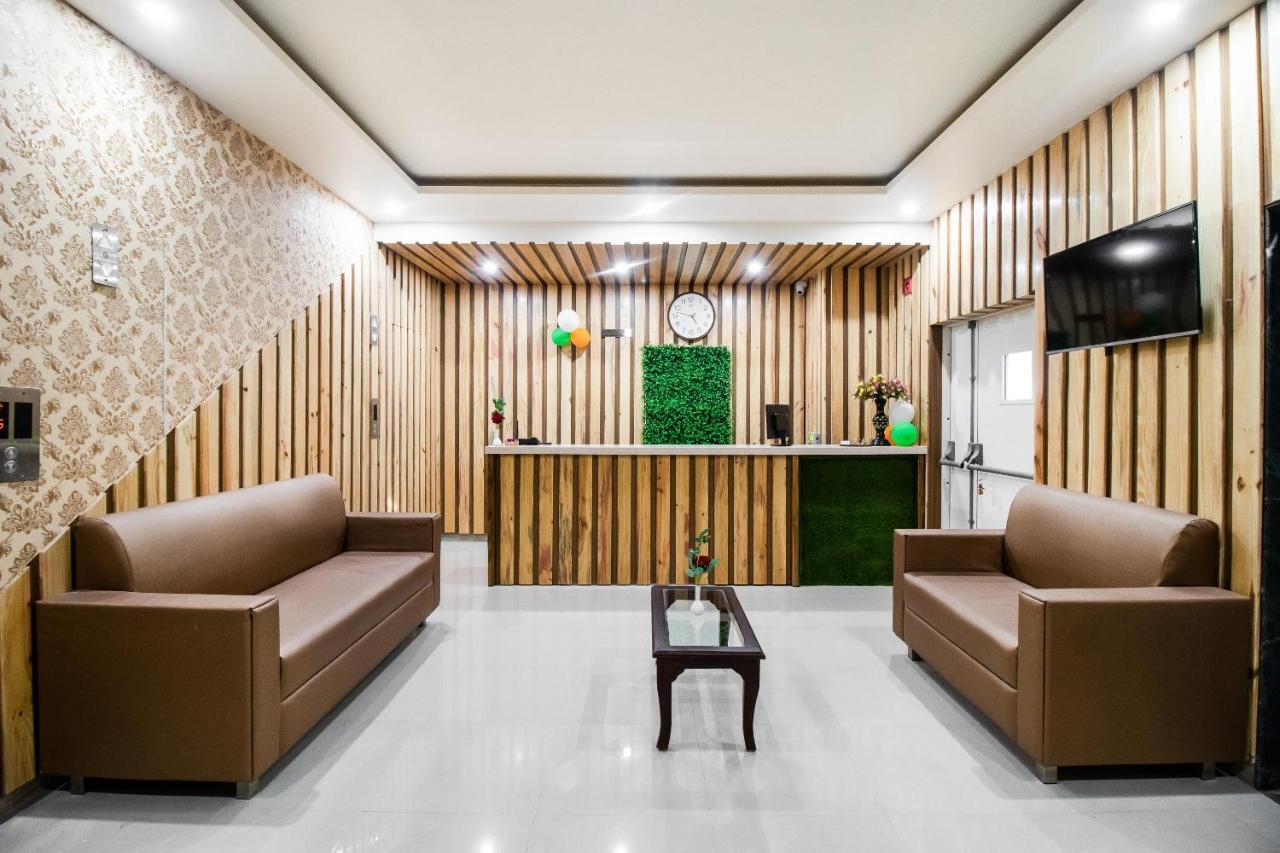 فريد آباد Hotel Grand 81 المظهر الخارجي الصورة