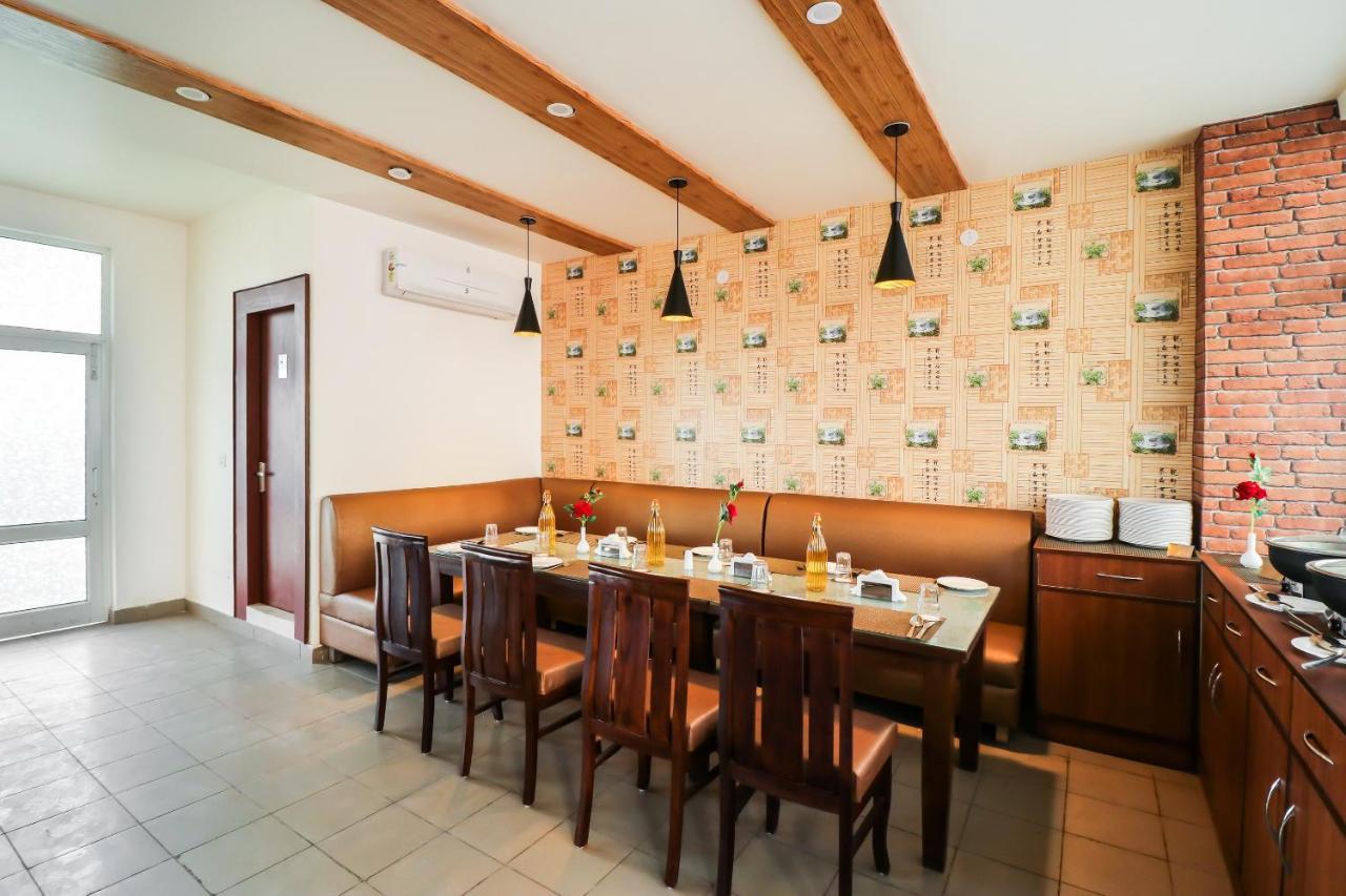 فريد آباد Hotel Grand 81 المظهر الخارجي الصورة