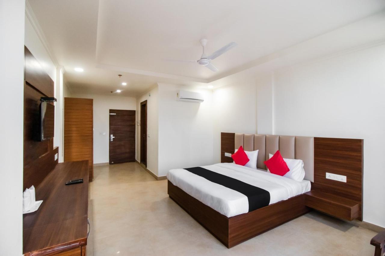 فريد آباد Hotel Grand 81 المظهر الخارجي الصورة
