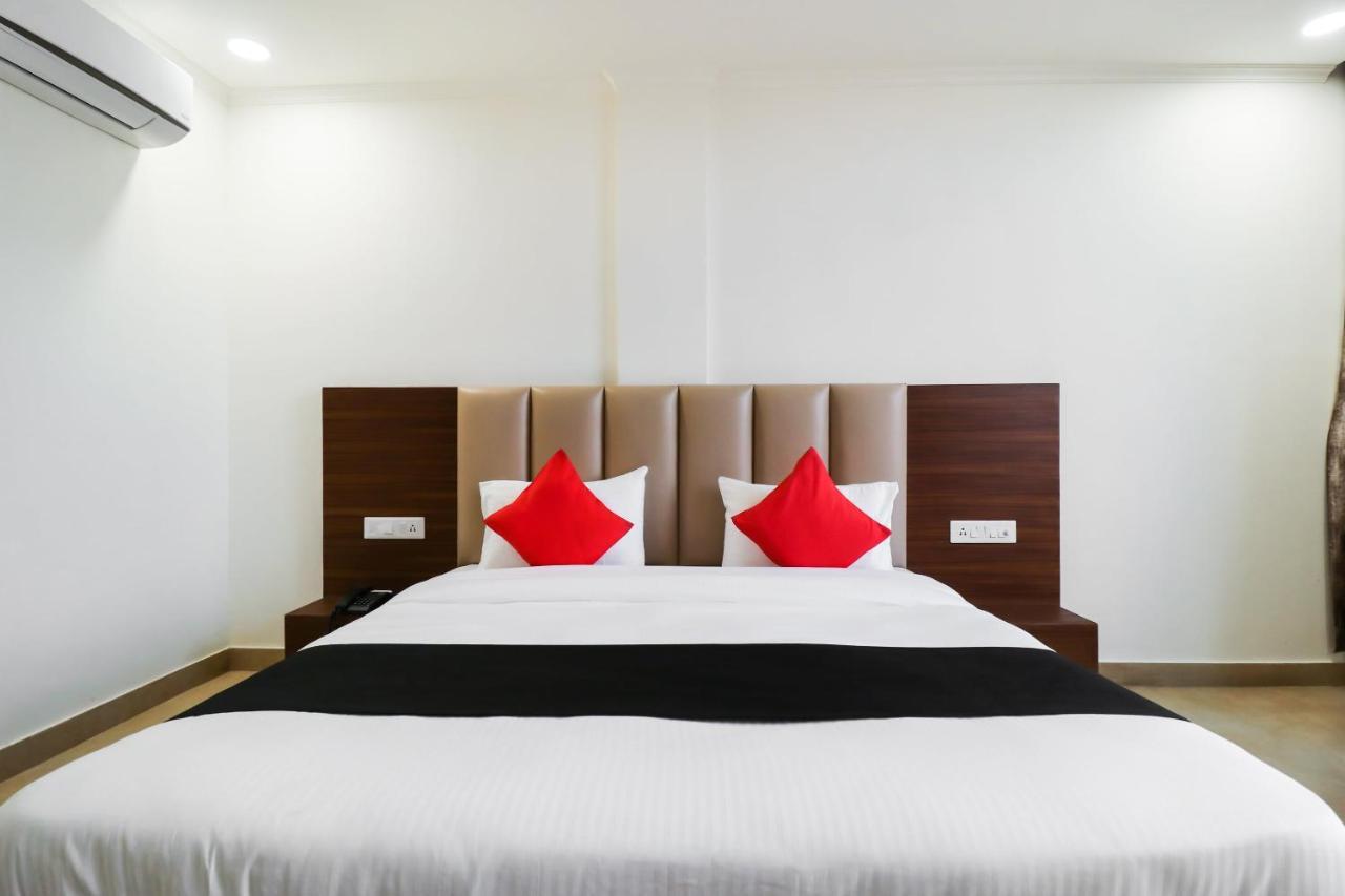 فريد آباد Hotel Grand 81 المظهر الخارجي الصورة
