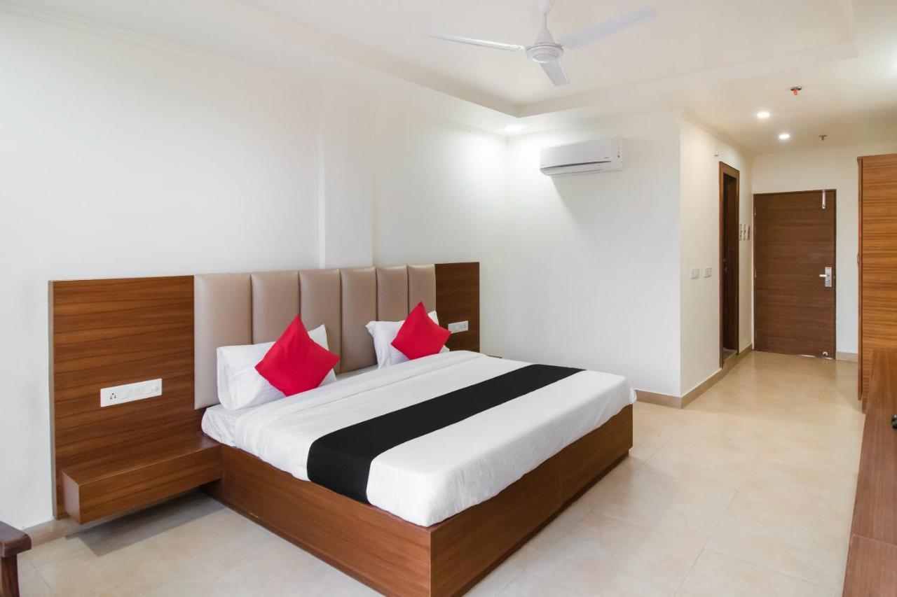 فريد آباد Hotel Grand 81 المظهر الخارجي الصورة